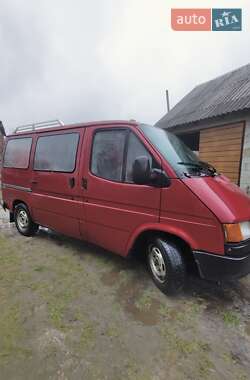 Грузовой фургон Ford Transit 1988 в 