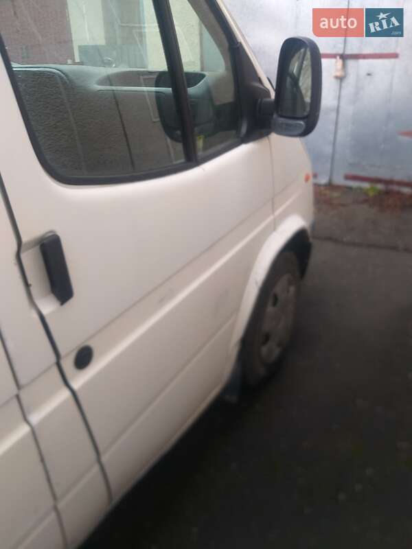 Грузовой фургон Ford Transit 1999 в Козове