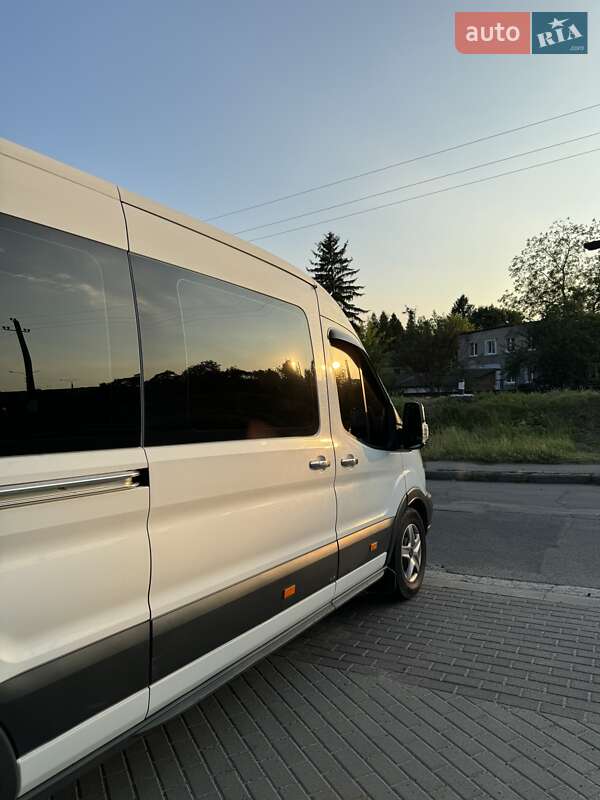 Микроавтобус Ford Transit 2016 в Луцке