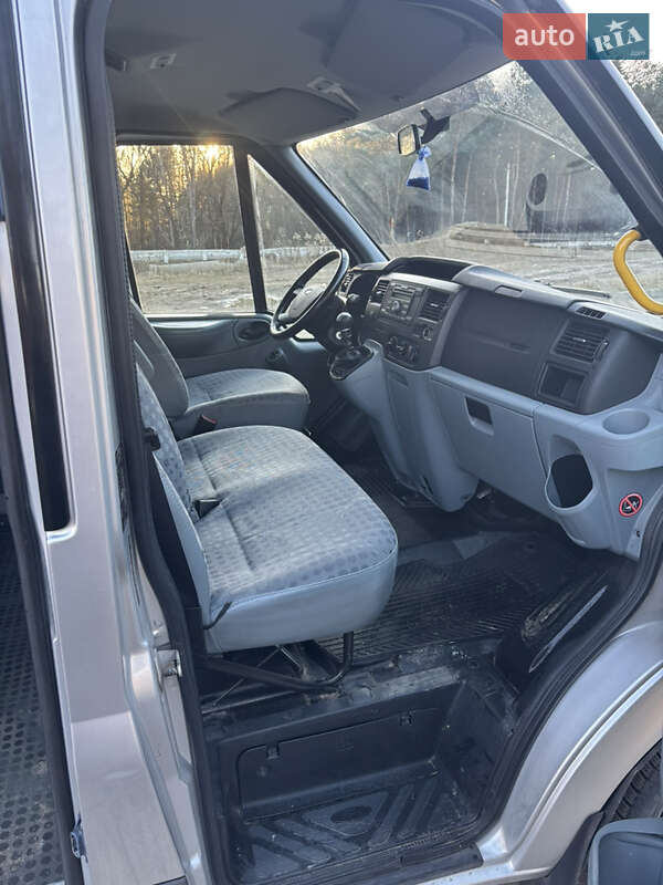 Грузопассажирский фургон Ford Transit 2013 в Новояворовске фото 5 Грузопассажирский фургон Ford Transit 2013 в Новояворовске