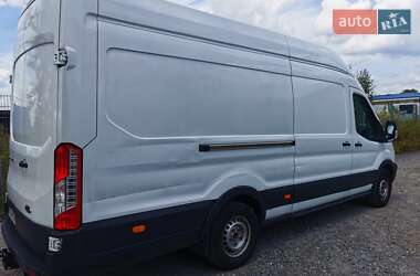 Грузовой фургон Ford Transit 2016 в Ровно