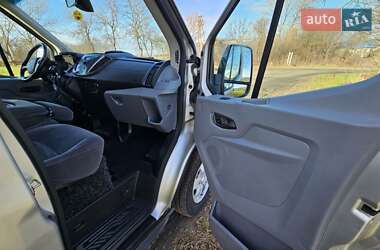 Мікроавтобус Ford Transit 2016 в 