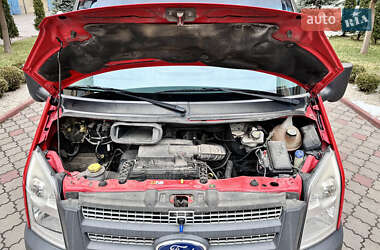 Специальный автобус Ford Transit 2012 в 