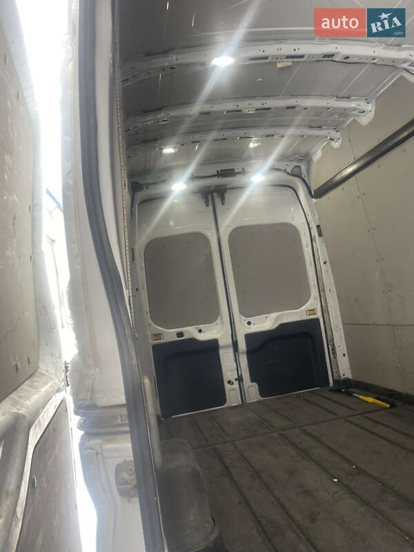 Вантажний фургон Ford Transit 2020 в Харкові
