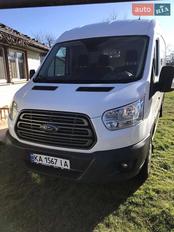 Грузовой фургон Ford Transit 2017 в Долине