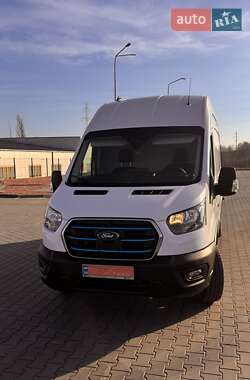 Грузовой фургон Ford Transit 2023 в 