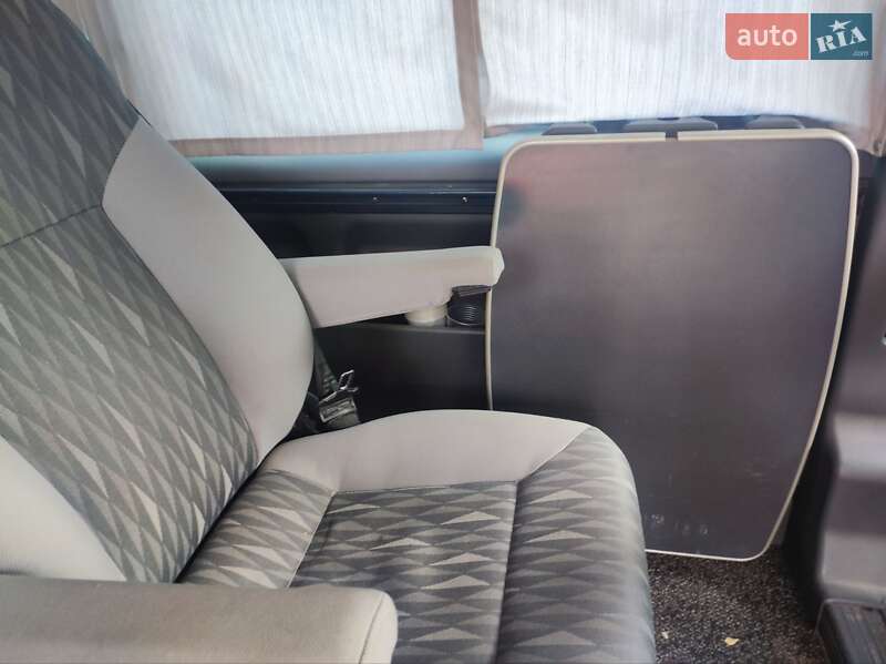 Микроавтобус Ford Transit 2003 в Ровно