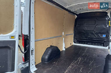 Грузовой фургон Ford Transit 2018 в 