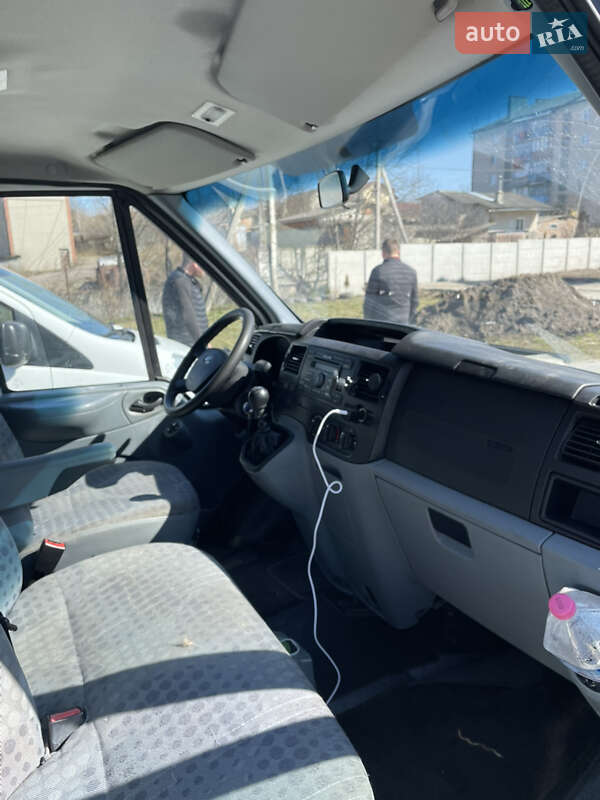 Микроавтобус Ford Transit 2013 в Хоросткове