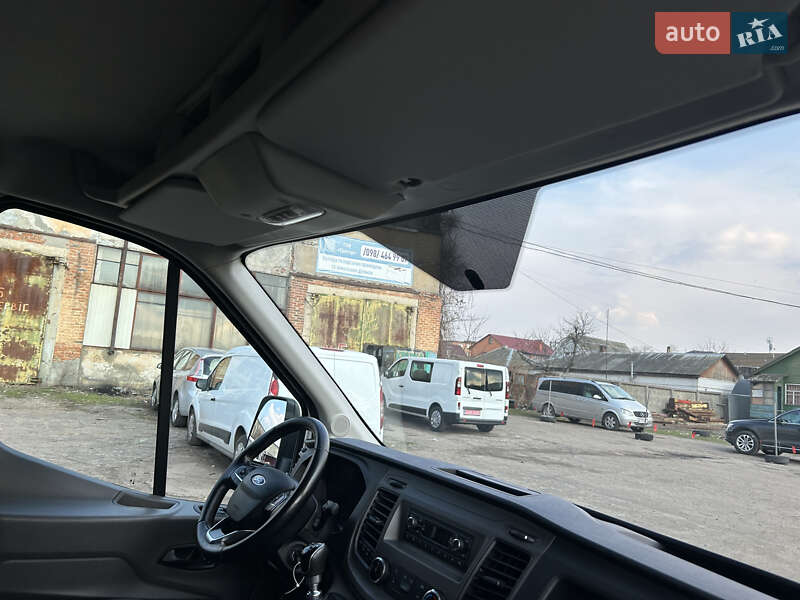 Вантажний фургон Ford Transit 2020 в Києві