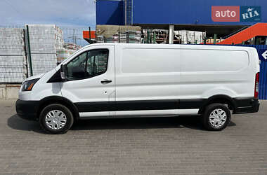 Грузовой фургон Ford Transit 2022 в 