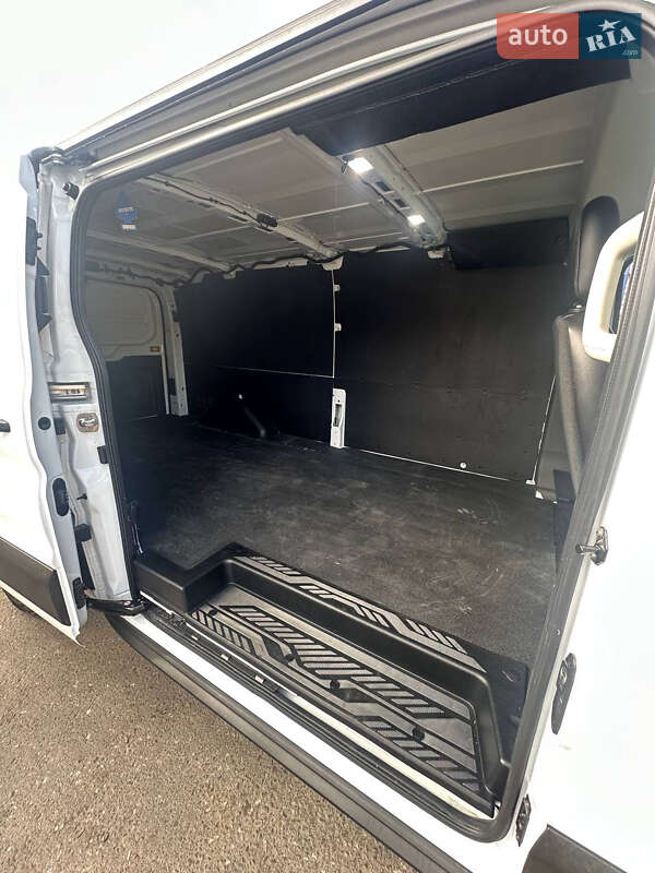 Вантажний фургон Ford Transit 2022 в Миколаєві