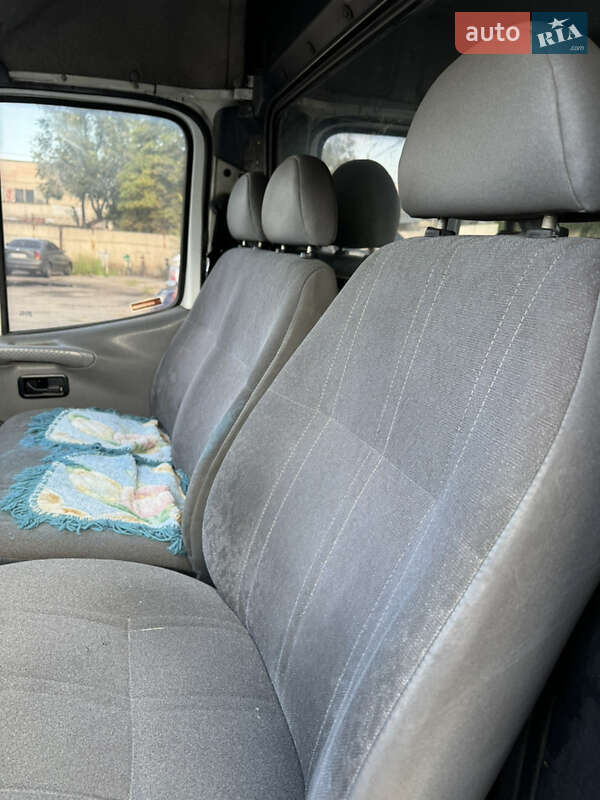 Грузовой фургон Ford Transit 1998 в Днепре