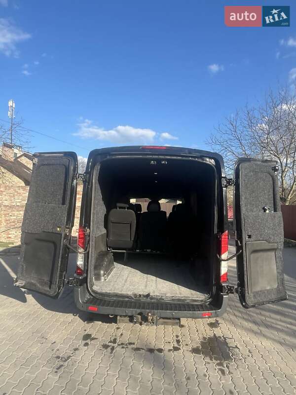 Микроавтобус Ford Transit 2015 в Львове