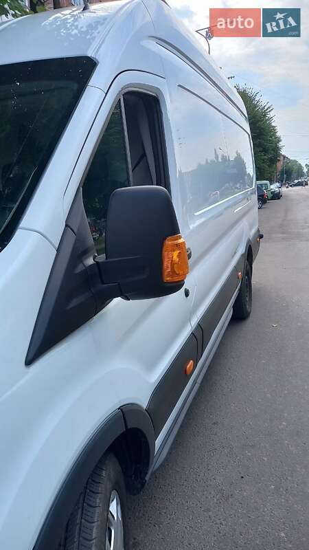 Вантажний фургон Ford Transit 2017 в Миколаєві