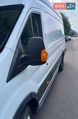 Грузовой фургон Ford Transit 2017 в 
