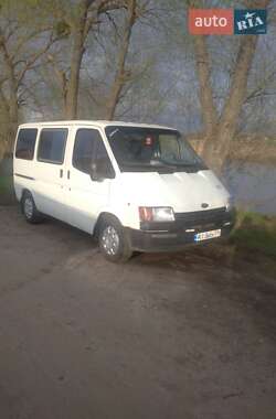 Грузопассажирский фургон Ford Transit 1990 в Переяславе