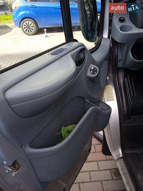 Вантажний фургон Ford Transit 2011 в Львові