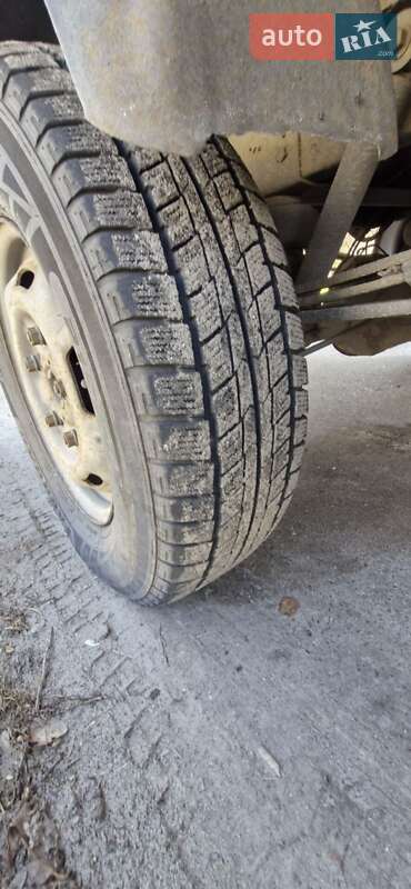 Грузовой фургон Ford Transit 2002 в Киеве