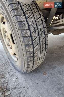 Грузовой фургон Ford Transit 2002 в 