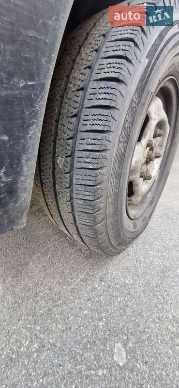 Грузовой фургон Ford Transit 2002 в Киеве