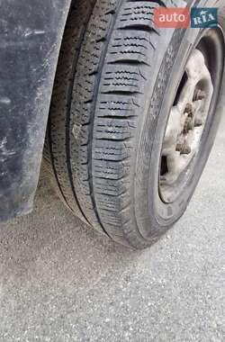 Грузовой фургон Ford Transit 2002 в 