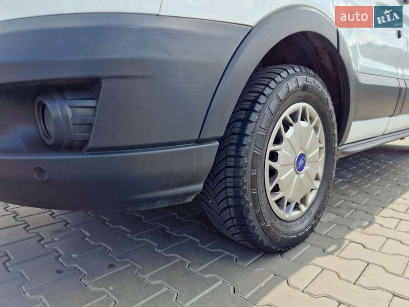 Грузовой фургон Ford Transit 2017 в Луцке