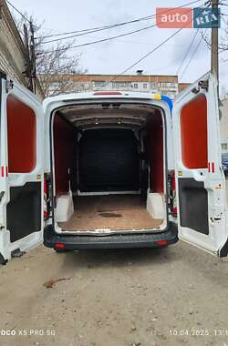 Грузовой фургон Ford Transit 2017 в 