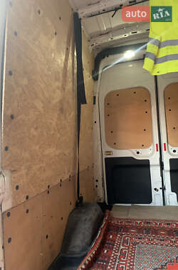 Грузовой фургон Ford Transit 2018 в 