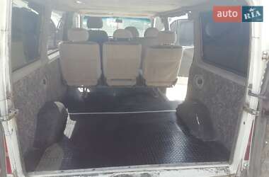 Микроавтобус Ford Transit 2000 в 