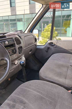 Грузопассажирский фургон Ford Transit 2002 в 