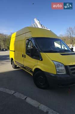 Грузовой фургон Ford Transit 2010 в 