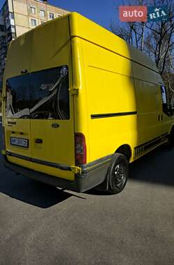 Грузовой фургон Ford Transit 2010 в 