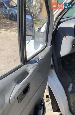 Грузовой фургон Ford Transit 1998 в 