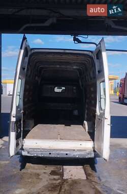 Грузовой фургон Ford Transit 2005 в 