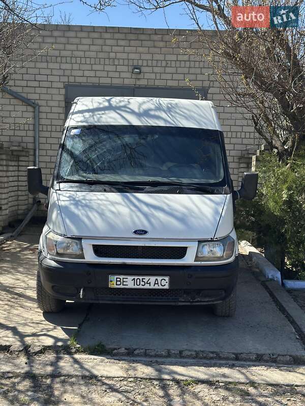 Грузовой фургон Ford Transit 2002 в 
