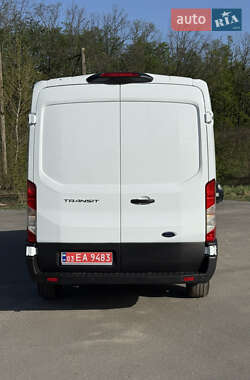 Грузовой фургон Ford Transit 2020 в 