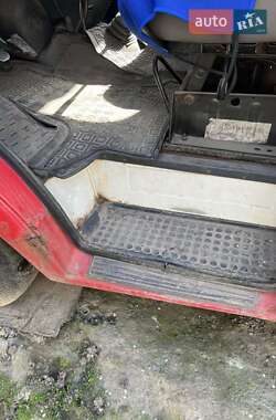 Грузовой фургон Ford Transit 1999 в 