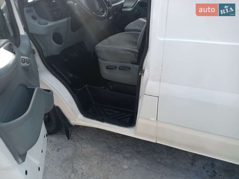 Грузовой фургон Ford Transit 2006 в Днепре