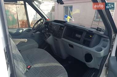 Грузовой фургон Ford Transit 2006 в 