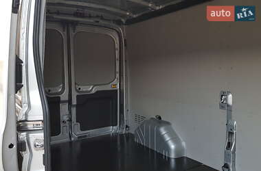 Вантажний фургон Ford Transit 2022 в 