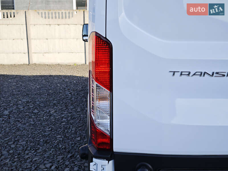 Вантажний фургон Ford Transit 2020 в Луцьку