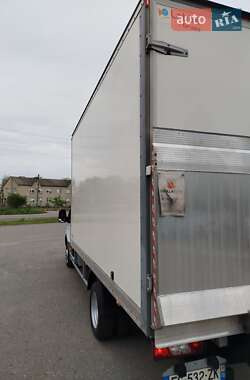 Грузовой фургон Ford Transit 2018 в 
