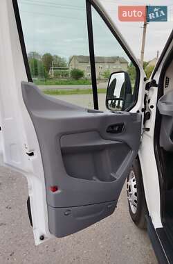 Грузовой фургон Ford Transit 2018 в 