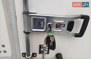 Грузовой фургон Ford Transit 2018 в 