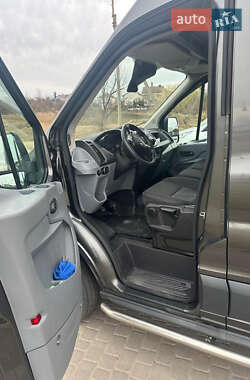 Грузовой фургон Ford Transit 2015 в 