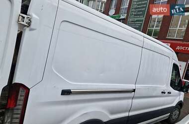 Вантажний фургон Ford Transit 2015 в 