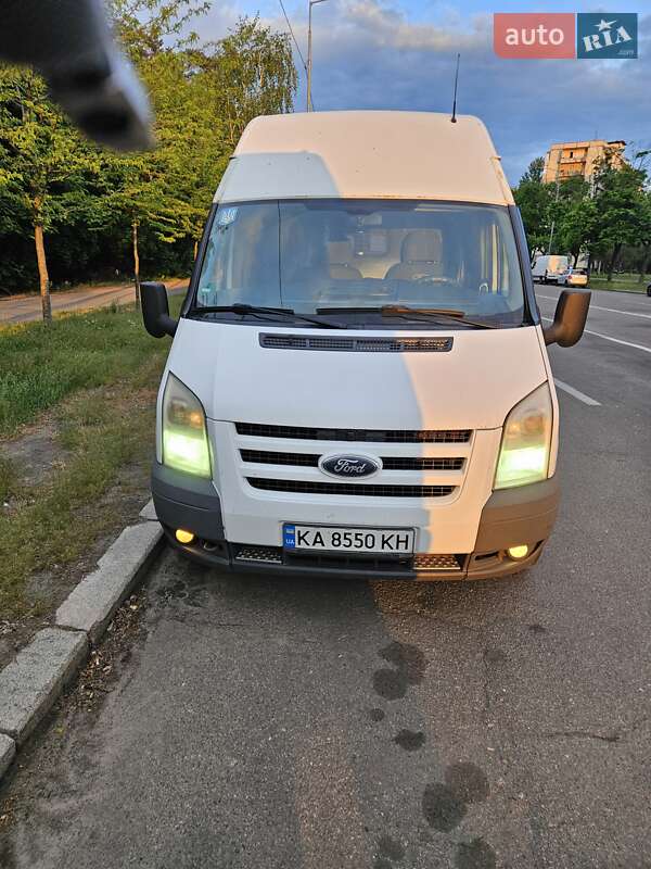 Ford Transit 2011