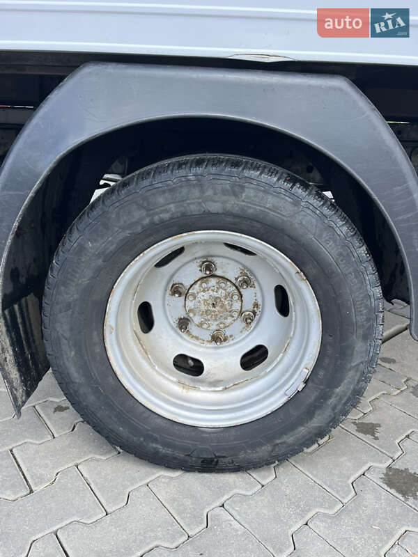 Грузовой фургон Ford Transit 2008 в Черновцах