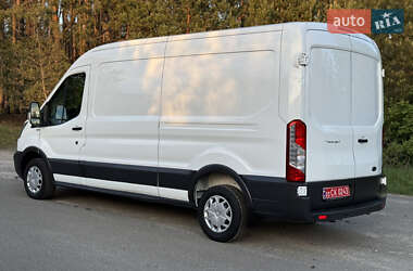 Грузовой фургон Ford Transit 2018 в 